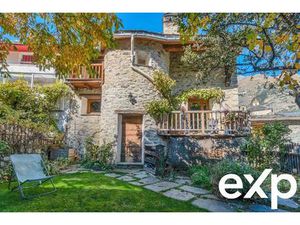 Propriété d'exception comprenant chambres d'hôtes et appart