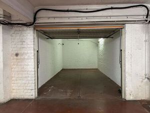 Garage à louer à Rue Theodore De Cuyper 165 Woluwe-Saint-Lambert (VBD67303)