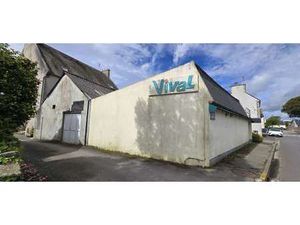 Vente Bureaux et commerces à Kernilis (29260) : à vendre / 200m² Kernilis