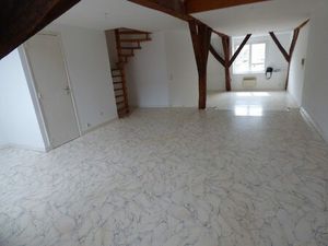 Coeur de Bergues  appartement type 3 avec place de Parking