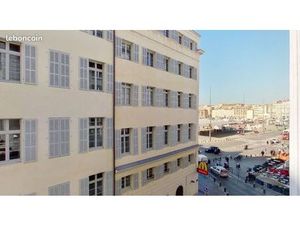 Part vend Grand T2 traversant E/O Vieux Port de 55 m2