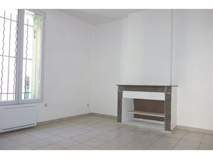 Location - Appartement T3 de 46 m2 en RDC avec cour privativ