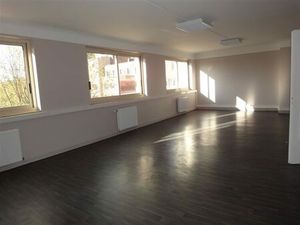 Place Jean Bart  espace bureaux de 76 M2 au 3ème étage immeubl