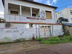 BÂTIMENT + TERRAIN – FORT POTENTIEL D’EXPLOITATION – IDÉAL INVESTISSEUR / PROMOTEUR / PROF