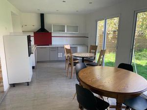 Grande maison avec 17 chambres – Idéale investisseur