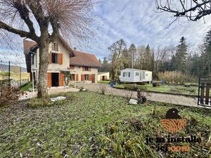 Maison individuelle avec dépendances Fort potentiel