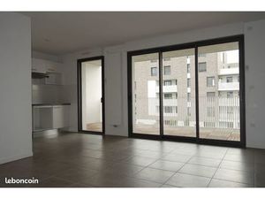 T3 de 66 m² avec terrasse et parking