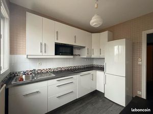 T2 de standing - Proche Facultés & Centre - Parking sécurisé  ascenseur - disponibilité im