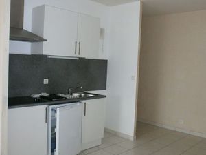 T2 non meublé de 46 82 m² – Tram L3 – Parking + cave