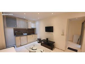 Charmant studio à louer 780CC