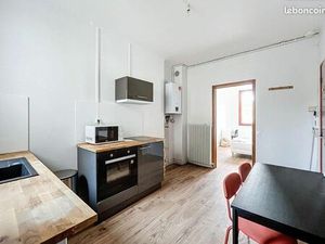 T2 meublé situé à Armentières  à 500m de la Gare  dans une rue calme proche des transports