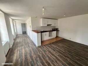 Appartement T2 rénové – 59 m² – Centre de Quintin