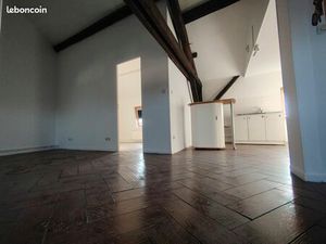 F2bis 50m2 Laon plateau (chauffage compris)