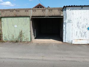 Garage  box  stockage