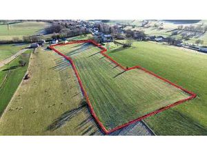 Superbe terrain sur plus de 2 hectares