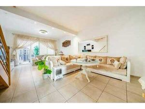 PARC DE LAEKEN// MAISON AVEC TERRASSE