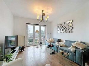 Maison à louer à Bouge !