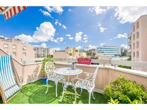 DERNIER ÉTAGE / TRAVERSANT / TERRASSE / 4 CHAMBRES / BOX