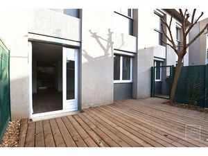 SAINT CYR AU MONT D'OR  à 10mn à pied du centre du Village  Appartement T3 de 76 41m²