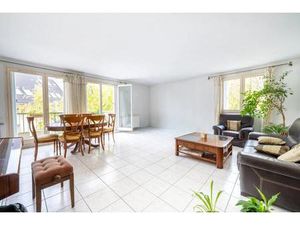 Spacieux 4 pièces de 101 m² avec balcon et double garage (box)