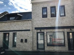 Location locaux professionnels 50 m² à Nesle (80190)  NaN €