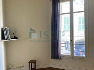 NICE - FLEURS RUE DE FRANCE - 2P Proche mer