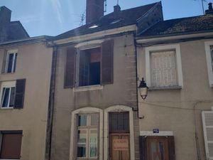 Maison de centre ville à Poligny