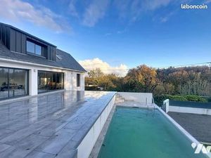 Maison 7 pièces 203 m²