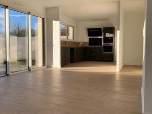 Maison neuve de 140 m²  DPE A  lumineuse  calme  située à juigné Sur Loire