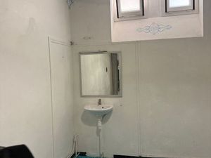 Location a usage de debarras ou espace de travail