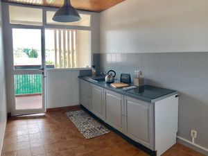 Appartement 90m2 990 - charges Chauffage + eau chaude comprises