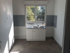 Location Appartement 62m² DESCARTES