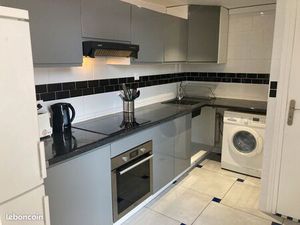 Appartement T2 meublé de 38m² + 5m² de cave situé à Saint-Denis limitrophe Saint-Ouen (qua