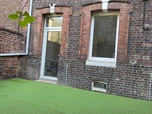 Maison avec petit jardin