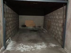 Loue garage fermé
