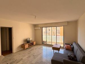 Appartement Meublé - clim - balcon - 60m2 - ascenseur - tout equipé