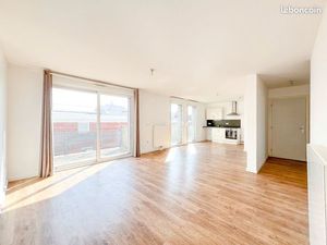 Superbe et lumineux T3 75 m2 Lille Moulins 3 ème étage avec ascenseur