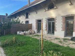 Loft de 100m² a finir dans l ancienne écurie du Haras d' Abondant