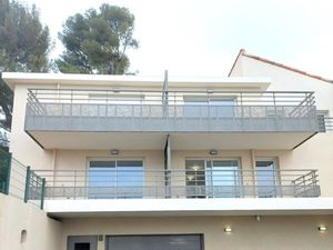 T2 avec balcon et parking à TOULON