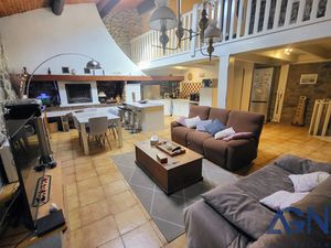 À VENDRE : GRANDE MAISON AUTHENTIQUE DE 4 PIÈCES DE 145m2 AV