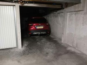 30. GARD. NIMES. Garage en sous-sol dans résidence sécurisée avenue JEAN JAURES