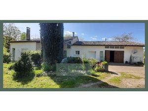 Maison d'habitation avec 2 chambres  plusieurs dépendances et u