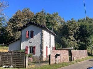 Maison garde barrière