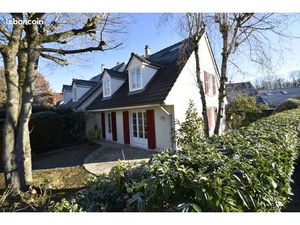 Belle maison au Bois de Maurepas