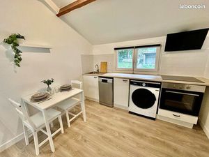 Grand studio meublé – terrasse – proche gare de sens