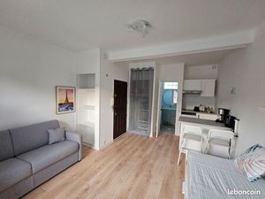 Studio meublé 22m2 à 10 mn gare St Lazare