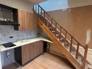 Studio rénové dans résidence de charme Belle Époque – Vue lac – Disponible février 2026