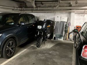 Parking moto secteur maison de la radio