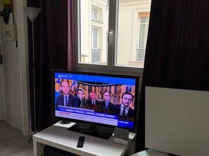 Sous-location d’un studio Paris 17 metro Wagram non fumeur caution demandée