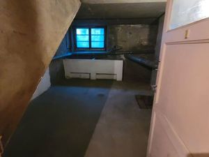 ? À LOUER – Espaces de stockage / caves sécurisées – Saint-Dié-des-Vosges